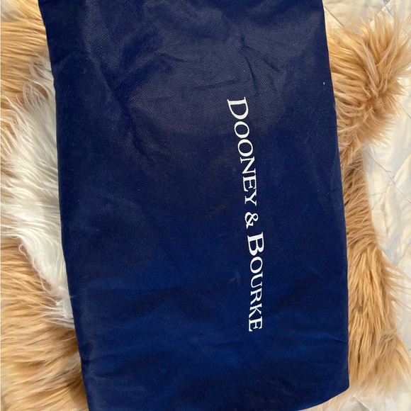 DOONEY AND BURKE RED PLAID BAG. - Picture 13 of 13